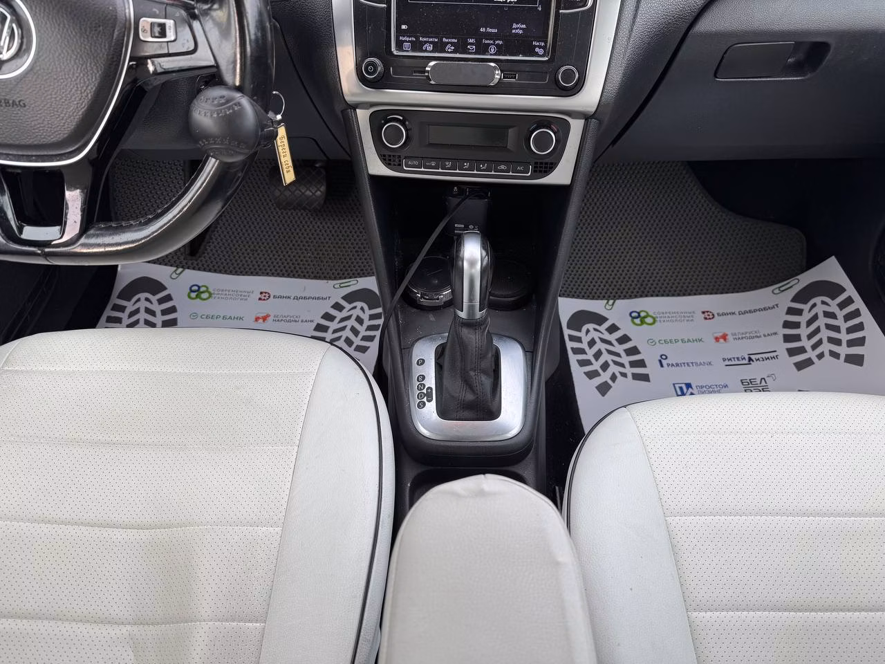 Volkswagen Polo Sedan фото 12