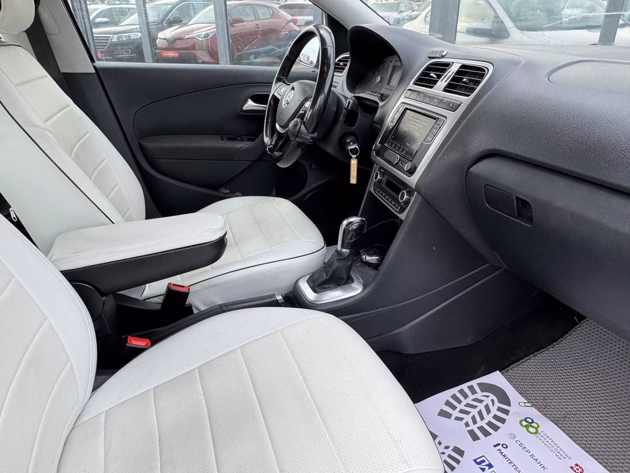 Volkswagen Polo Sedan фото 16