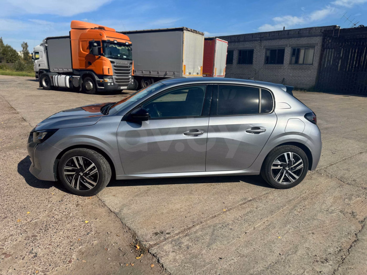 Peugeot 208 фото 6
