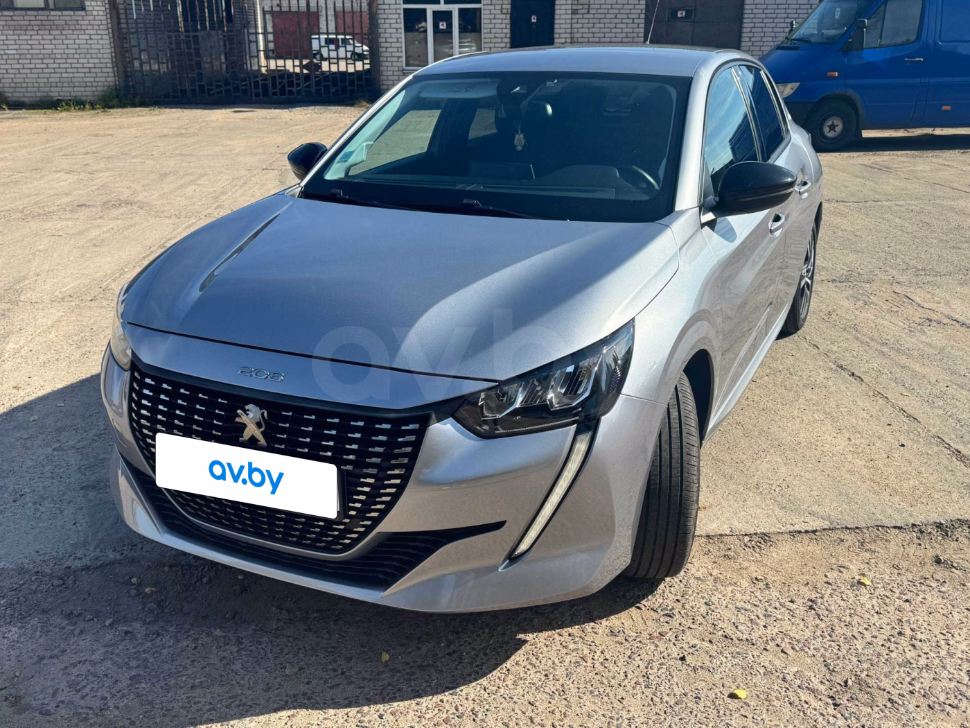 Peugeot 208 фото 8