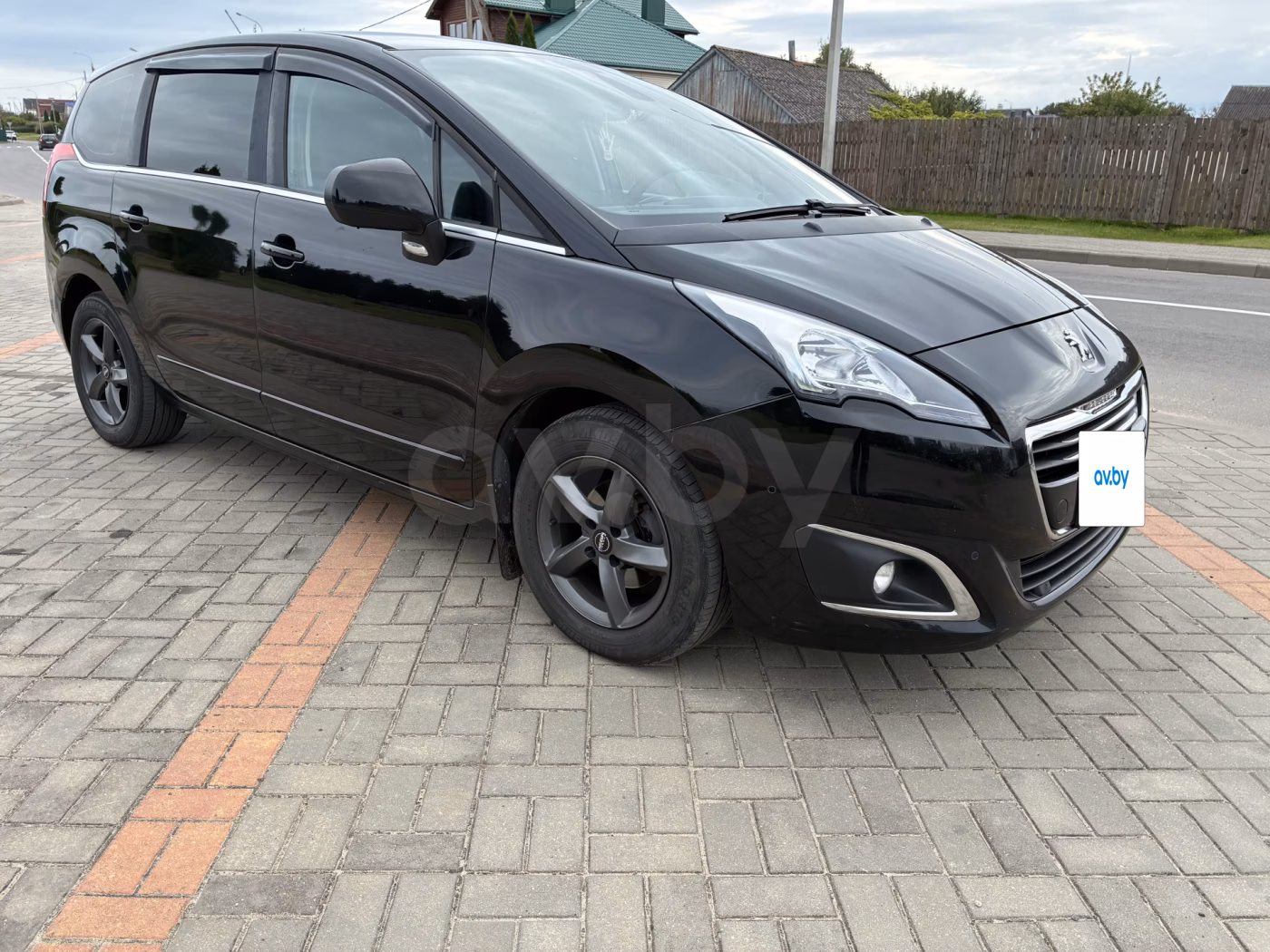 Peugeot 5008 фото 2