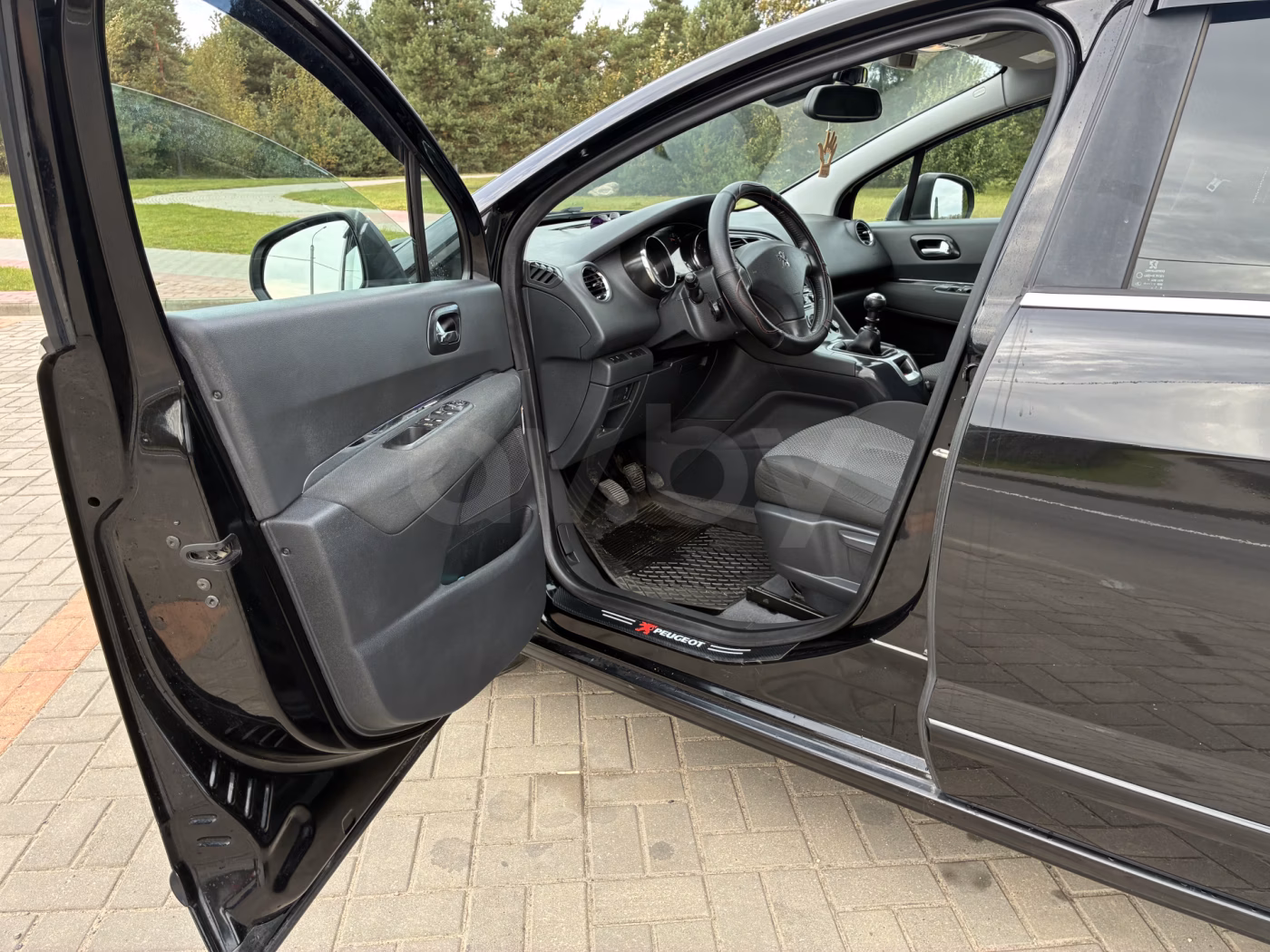 Peugeot 5008 фото 10