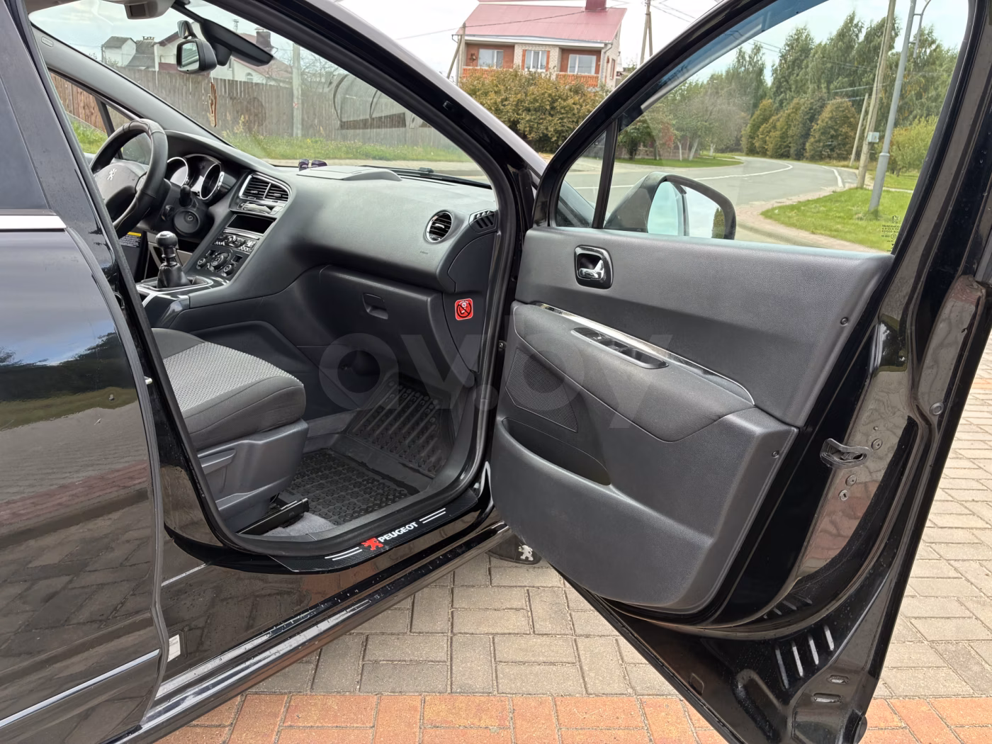 Peugeot 5008 фото 12