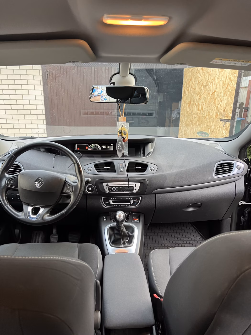 Renault Grand Scenic фото 11