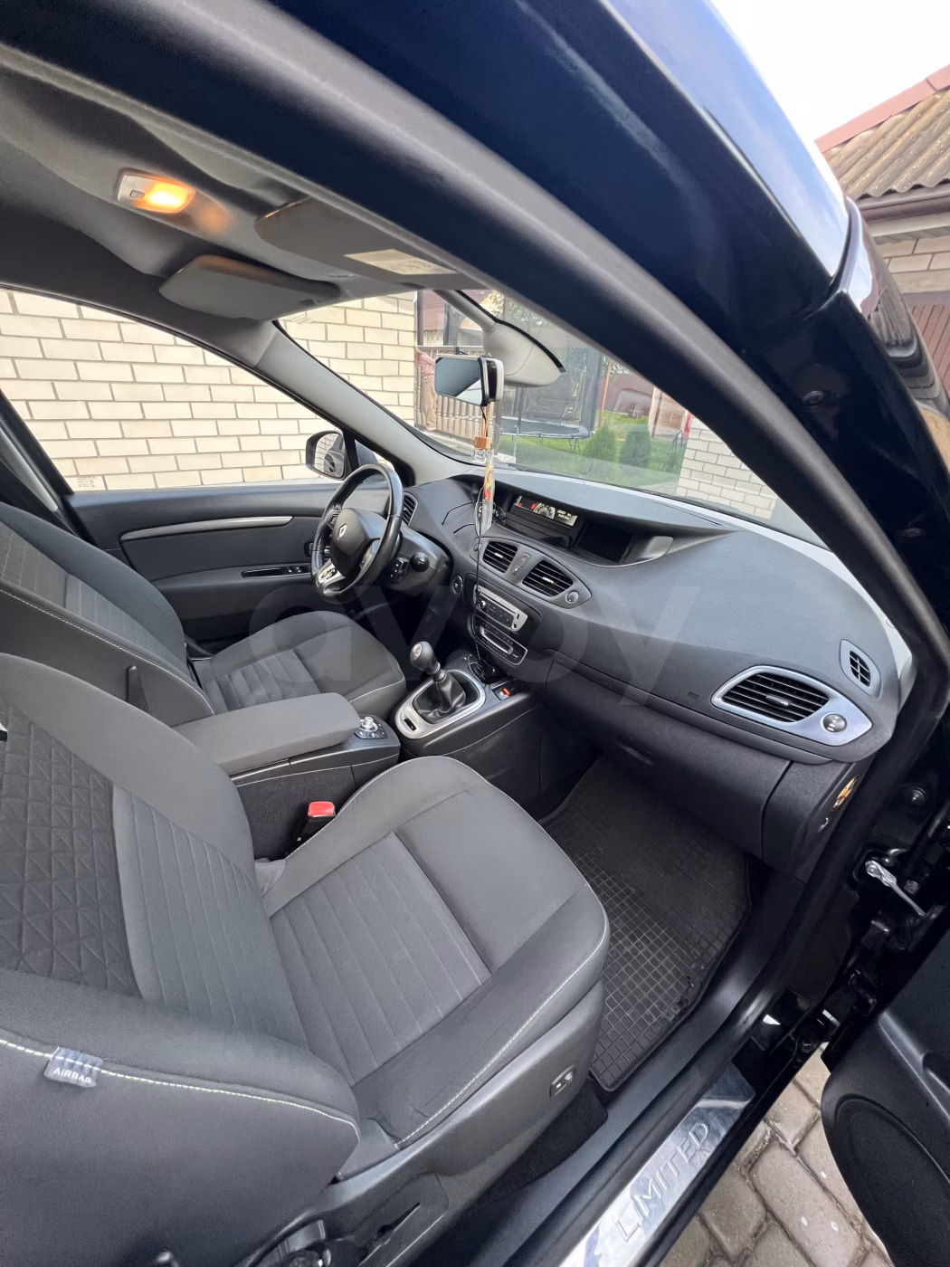 Renault Grand Scenic фото 15