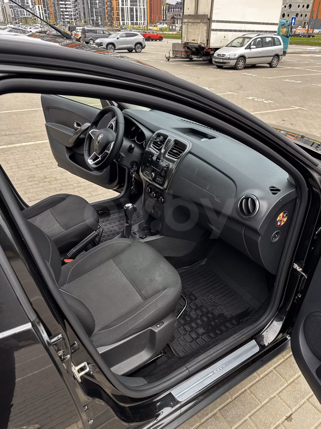 Renault Logan Stepway фото 5