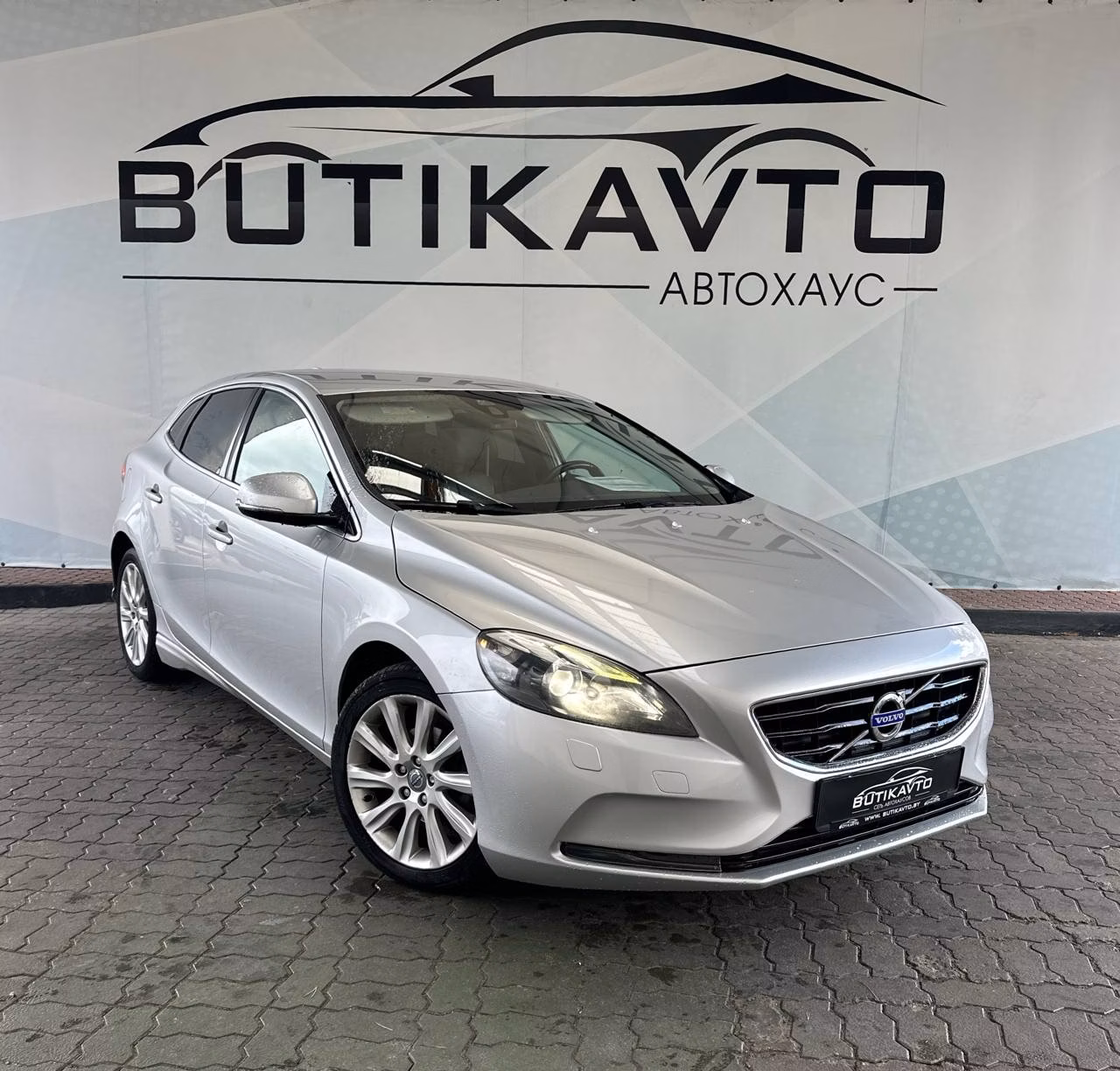 Volvo V40