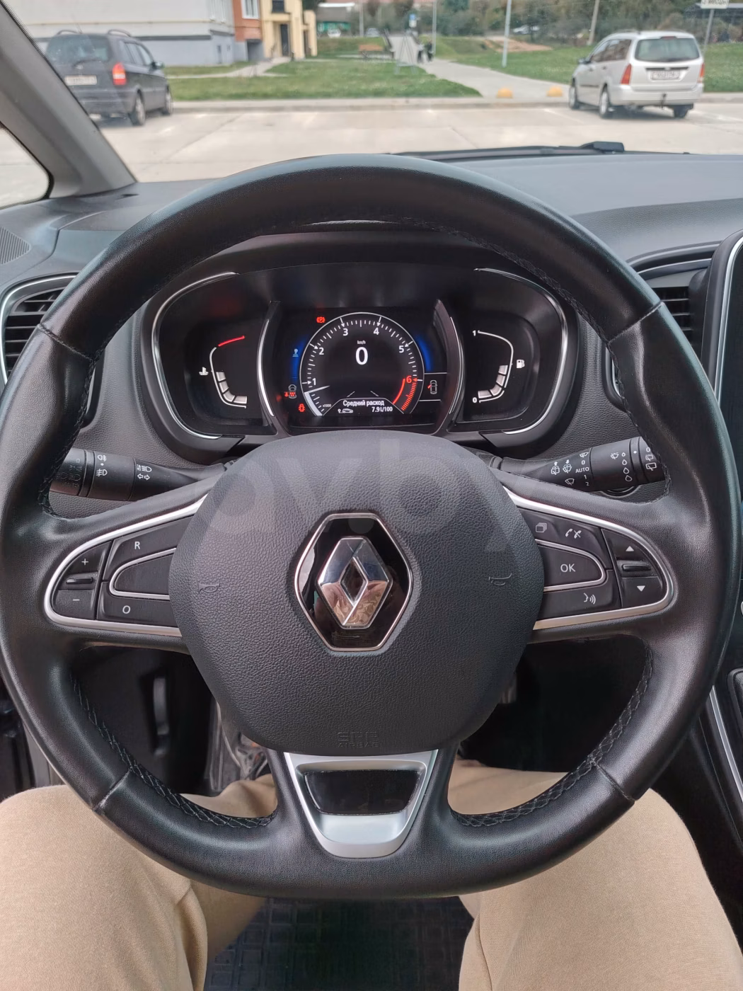 Renault Grand Scenic фото 13