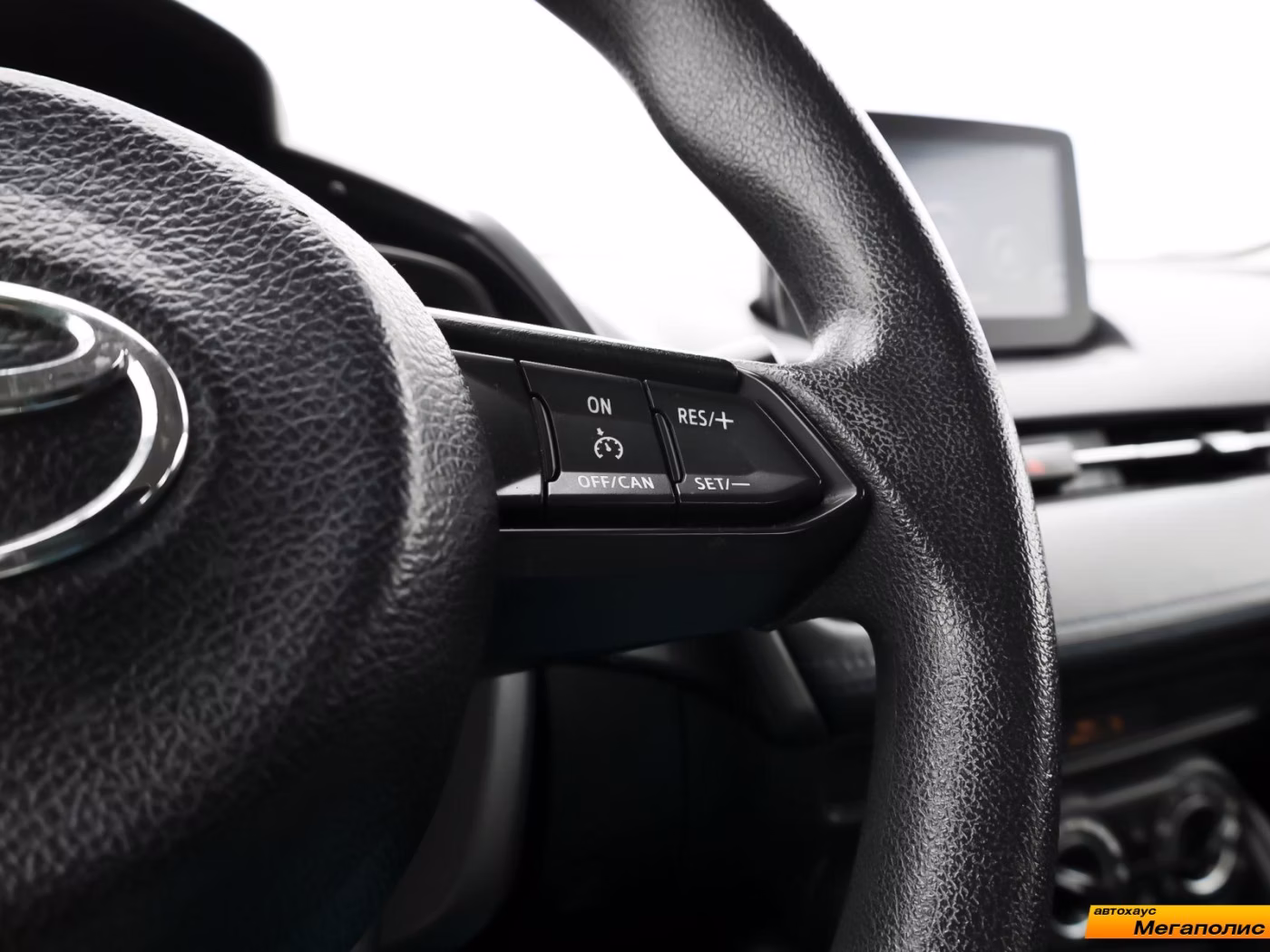 Toyota Yaris фото 17