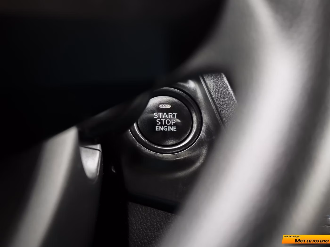 Toyota Yaris фото 19