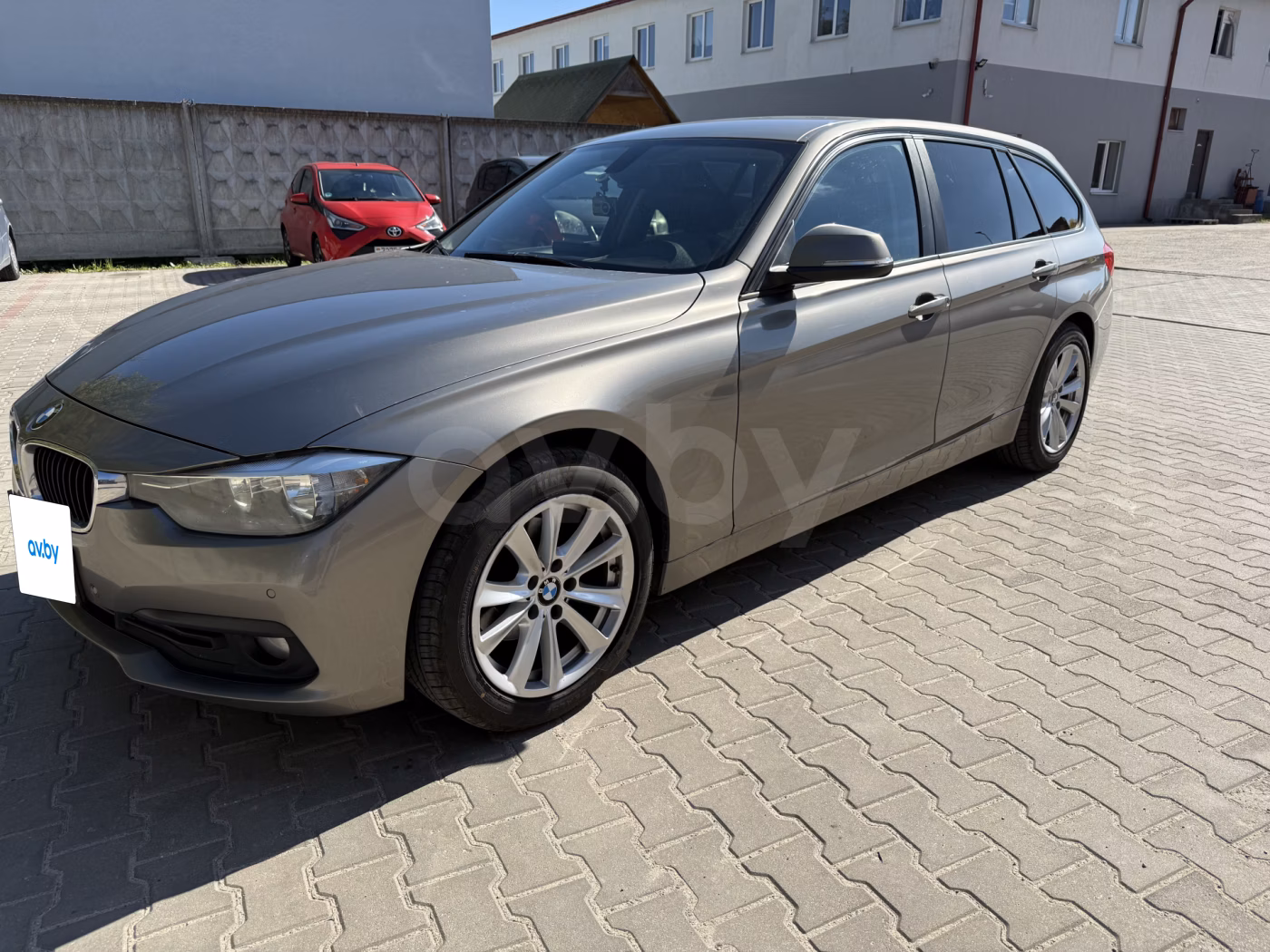 BMW 3 серия фото 2