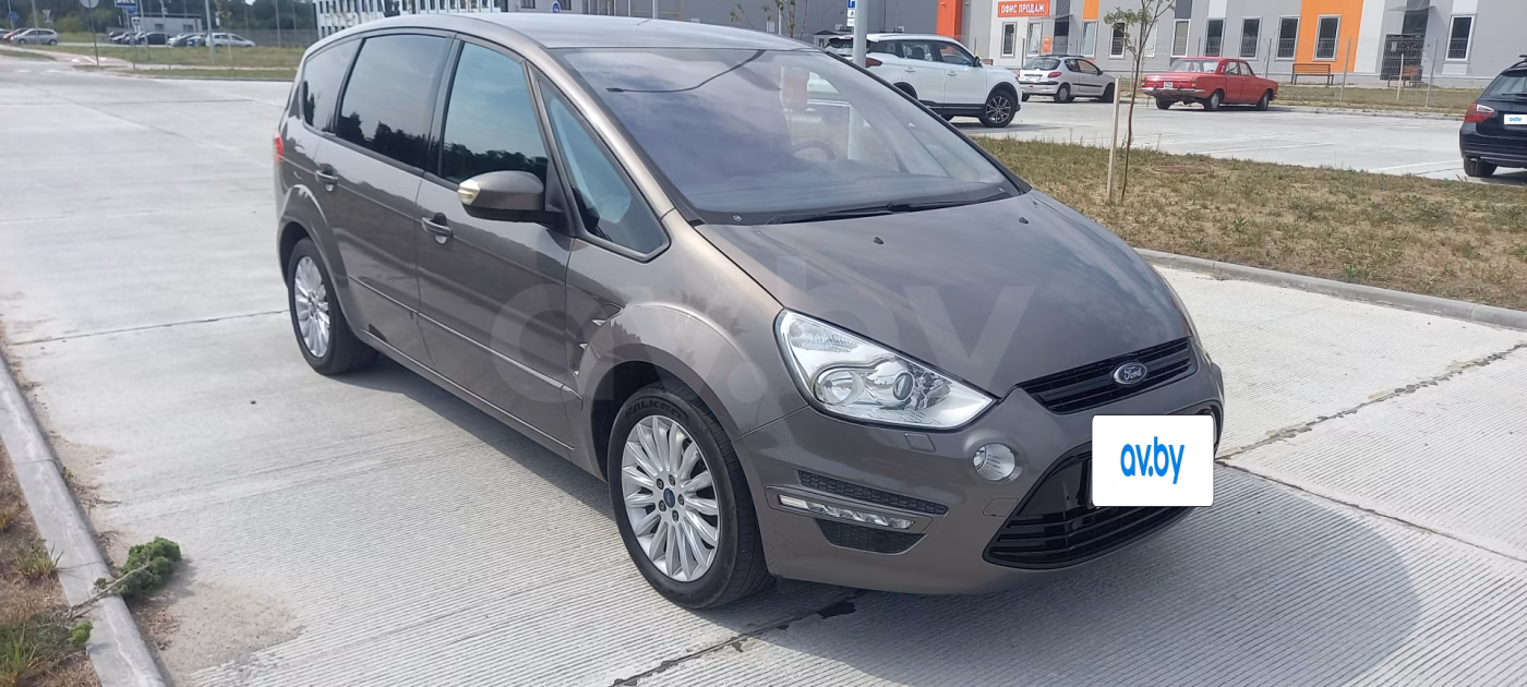 Ford S-MAX фото 2