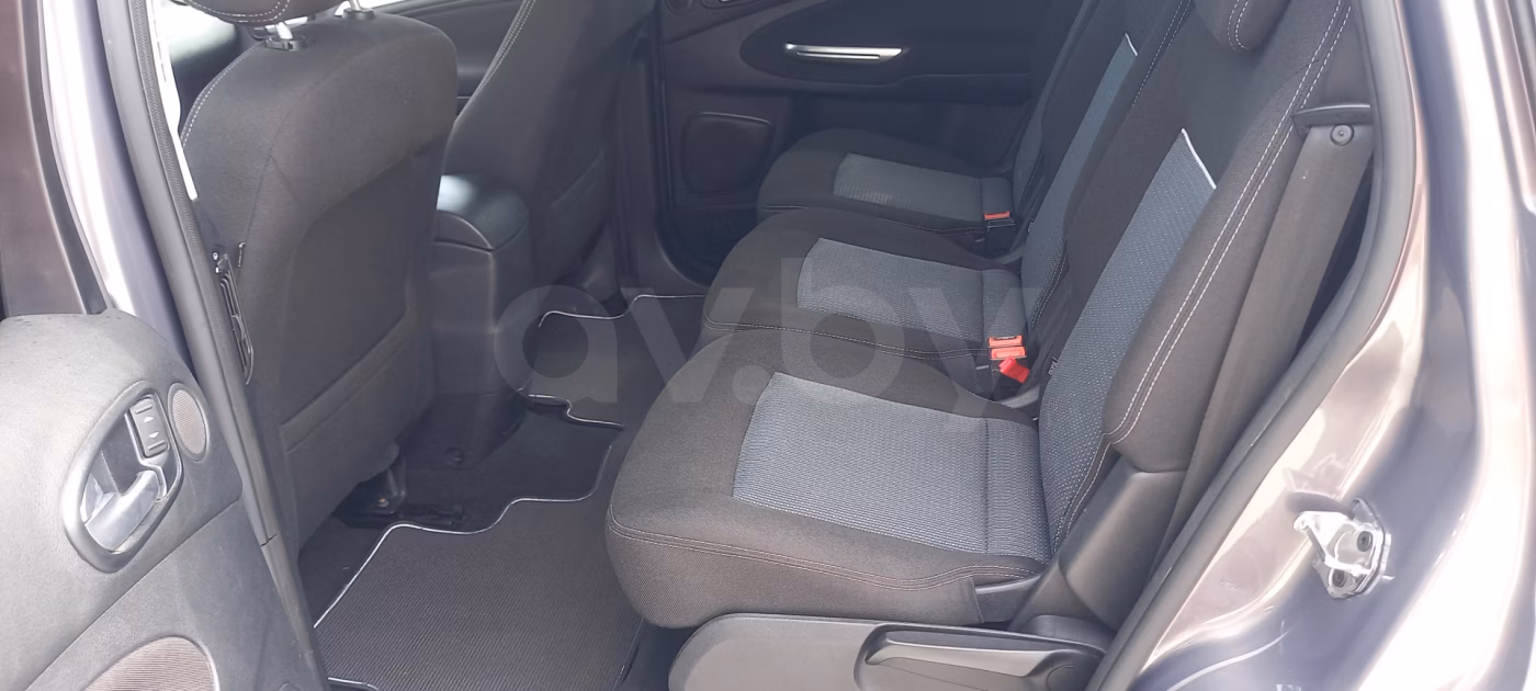 Ford S-MAX фото 5