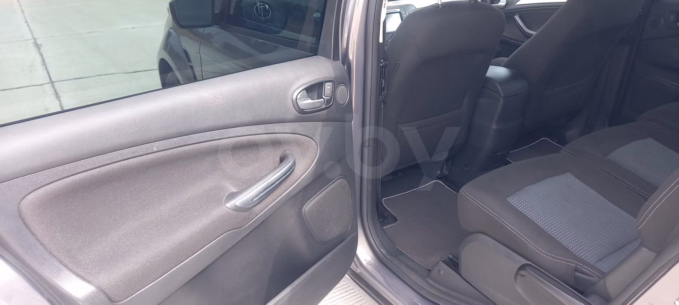 Ford S-MAX фото 6