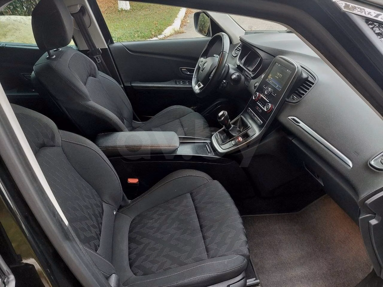 Renault Grand Scenic фото 11