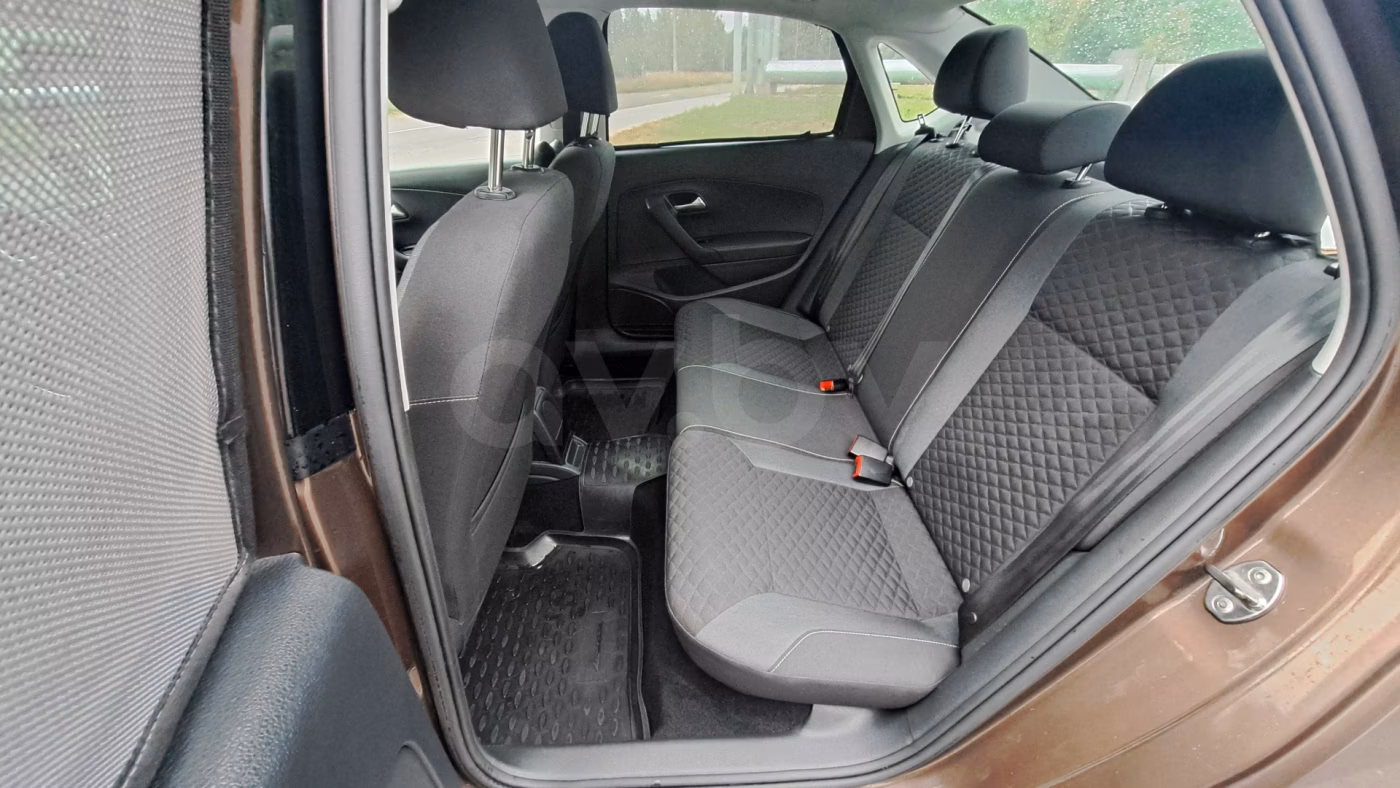 Volkswagen Polo Sedan фото 12