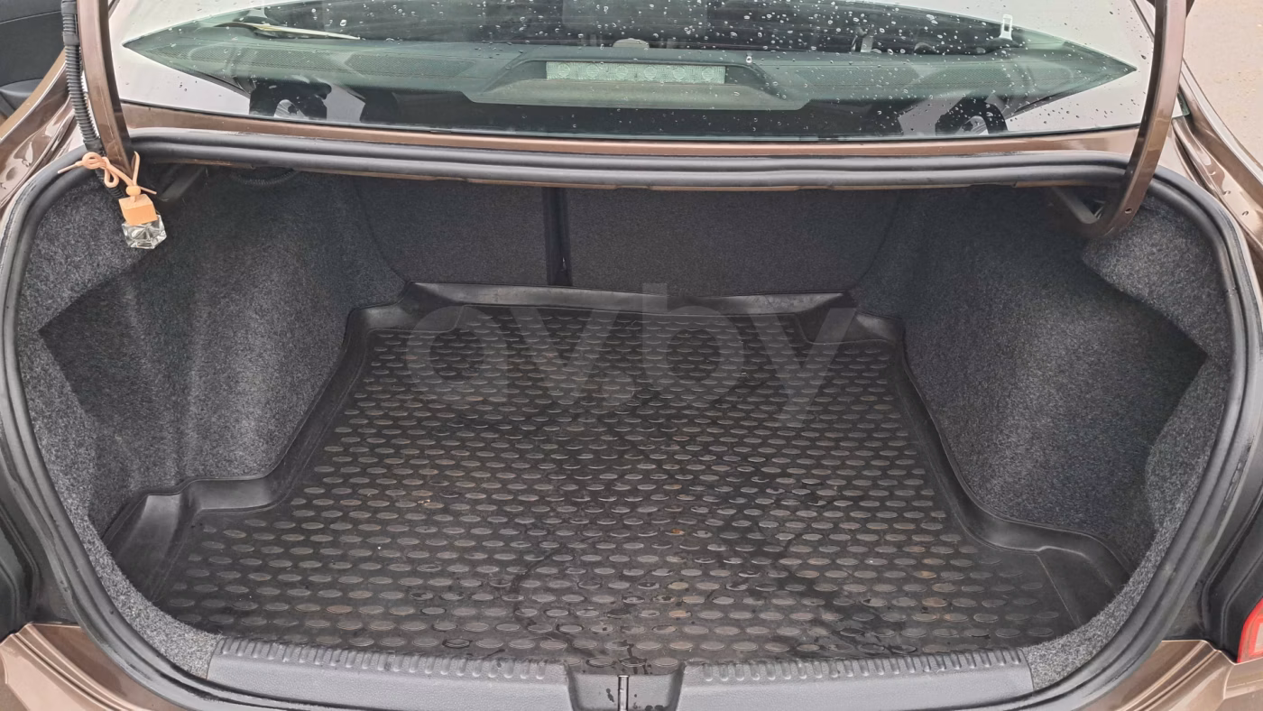 Volkswagen Polo Sedan фото 18