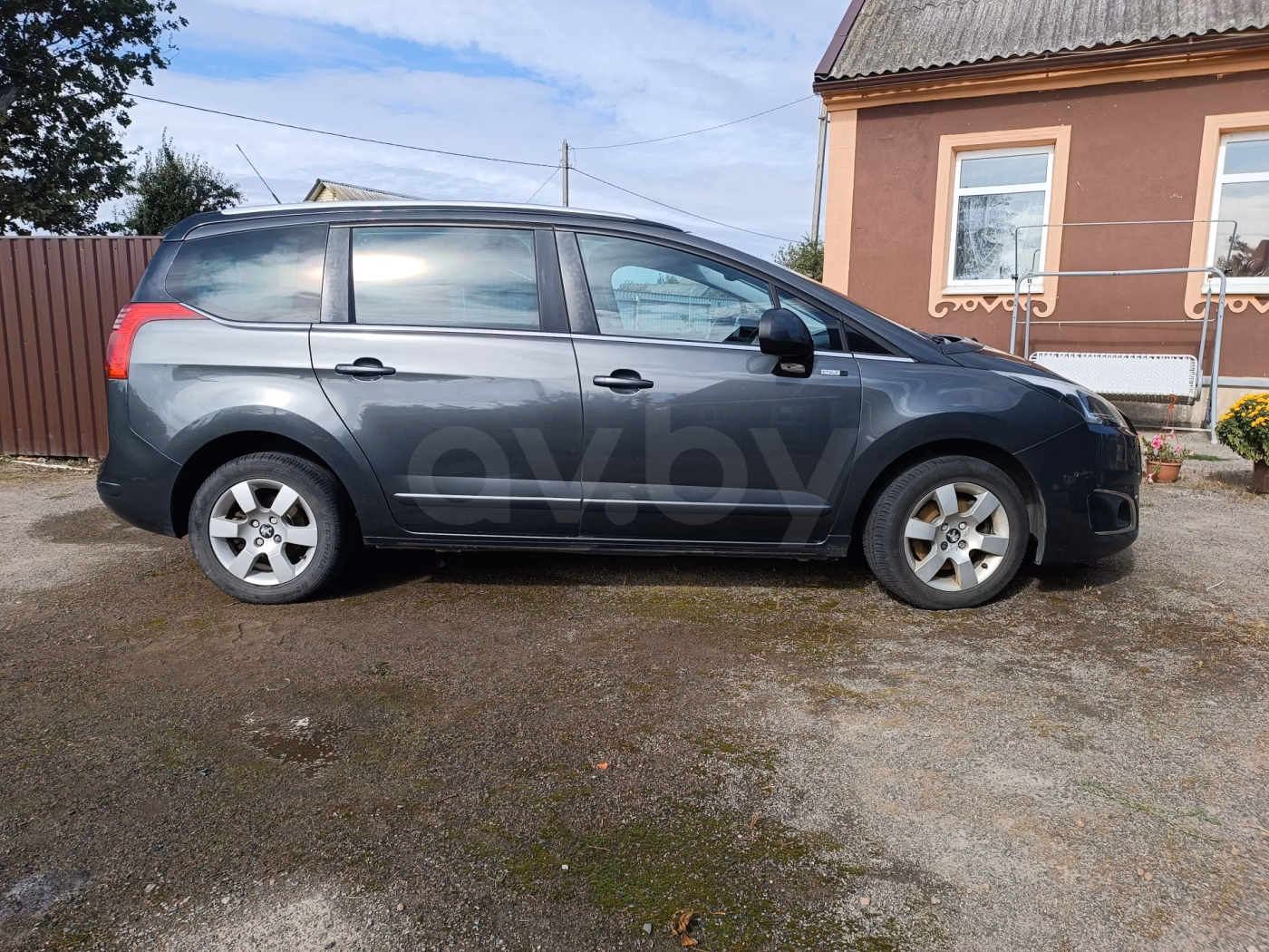 Peugeot 5008 фото 4