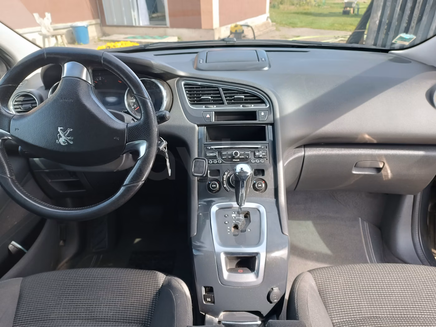 Peugeot 5008 фото 7