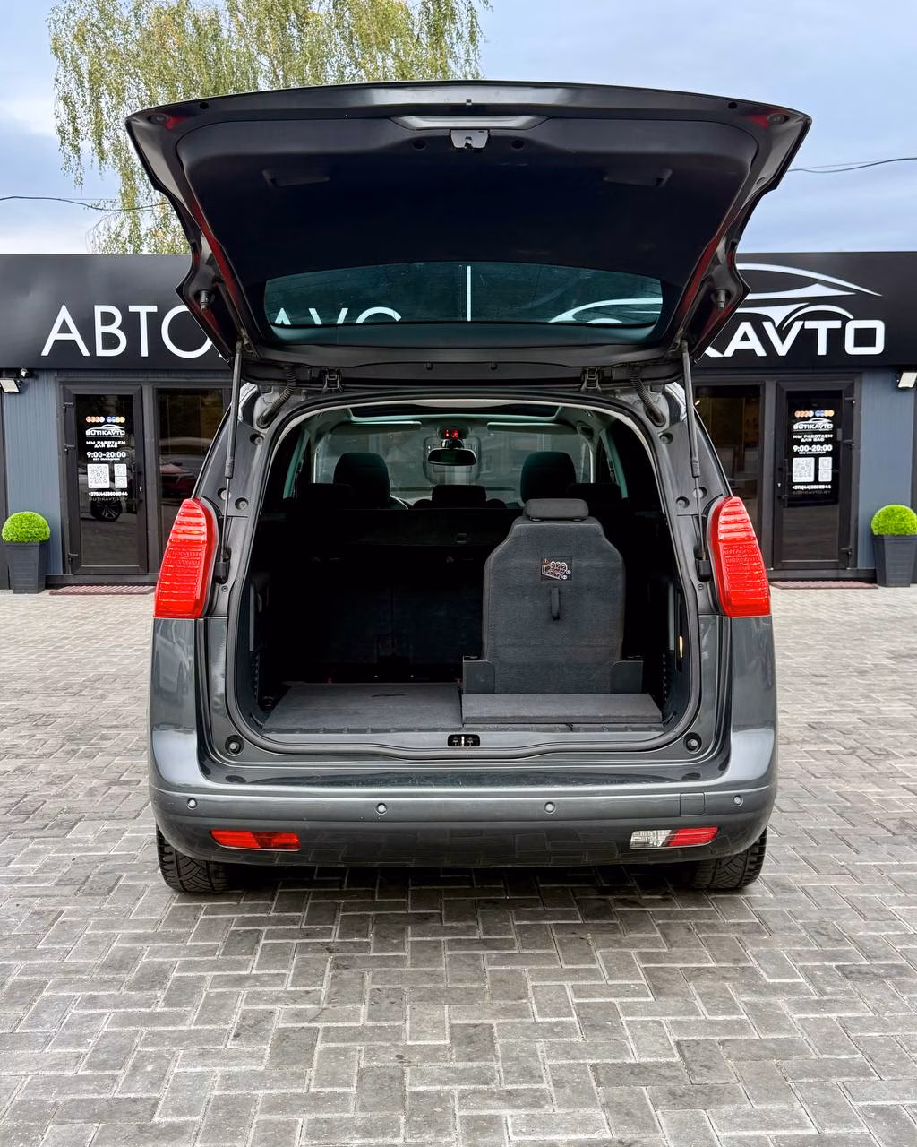 Peugeot 5008 фото 14