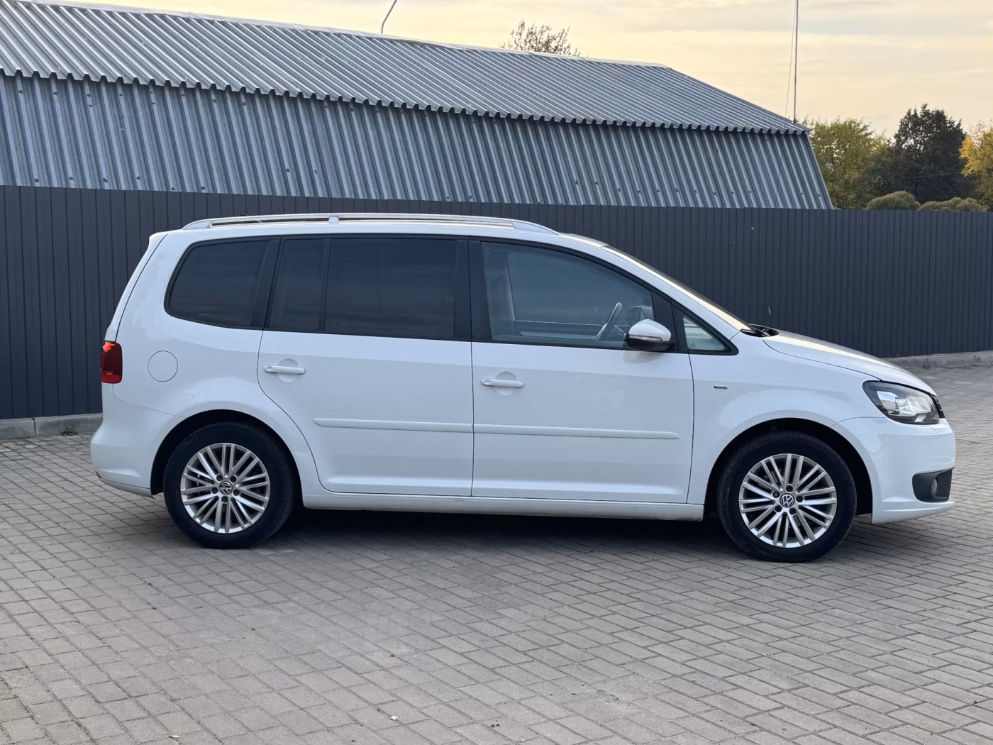 Volkswagen Touran фото 4