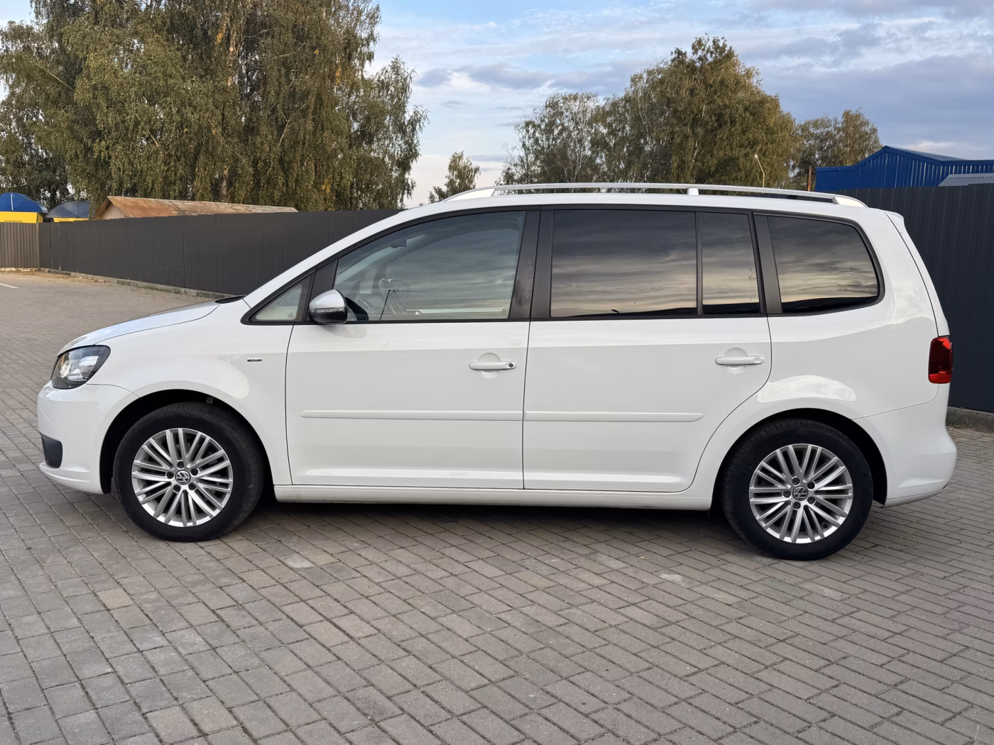 Volkswagen Touran фото 5