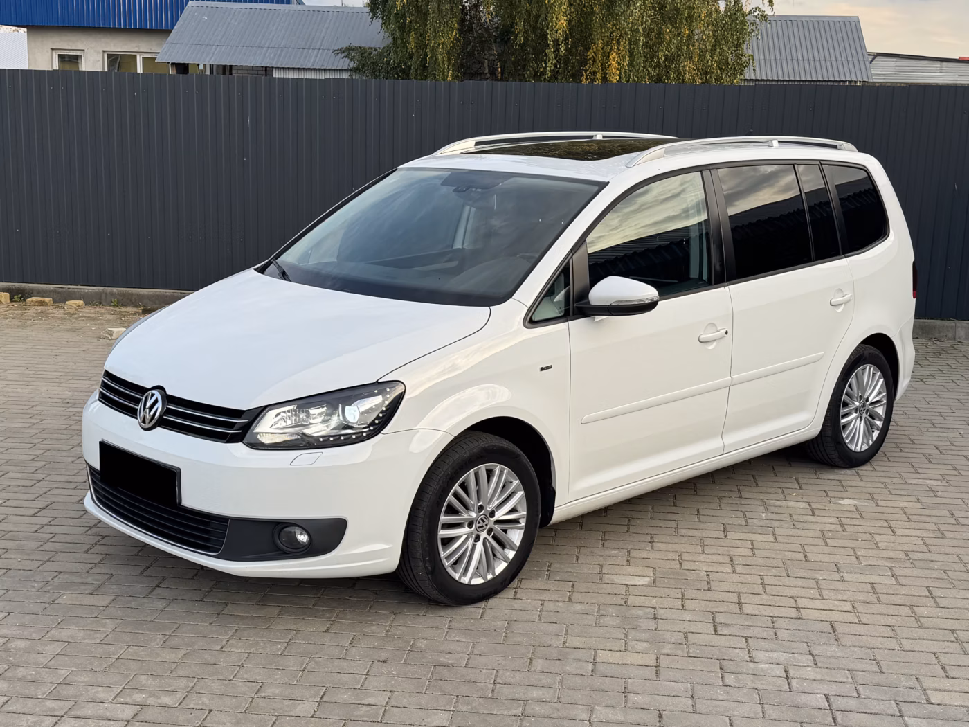 Volkswagen Touran фото 9