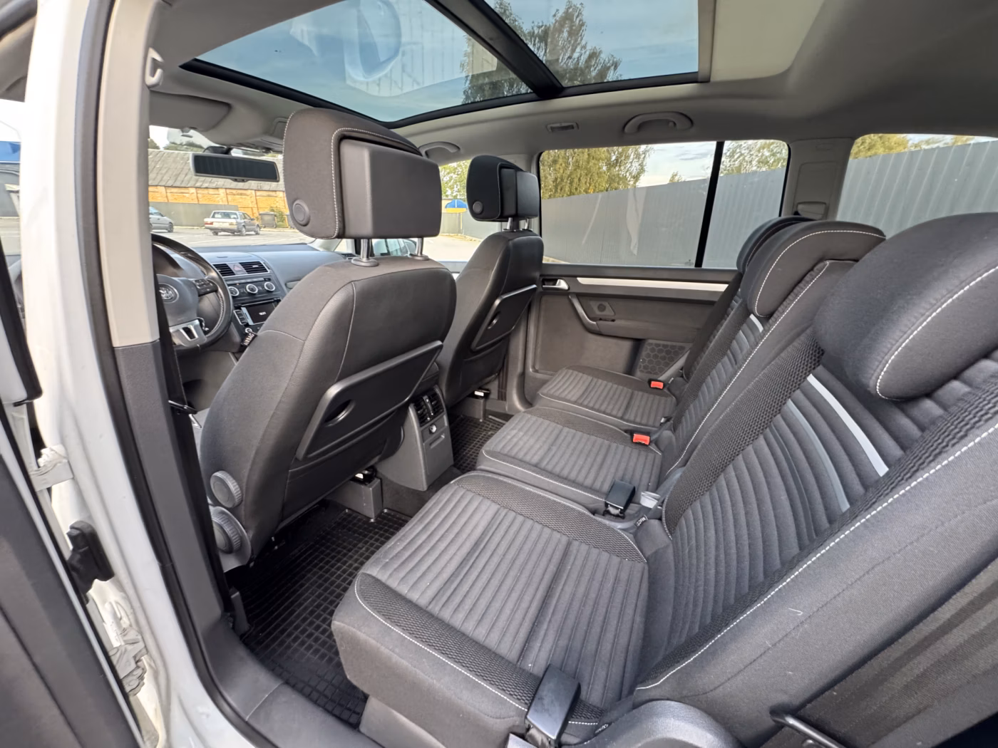 Volkswagen Touran фото 15