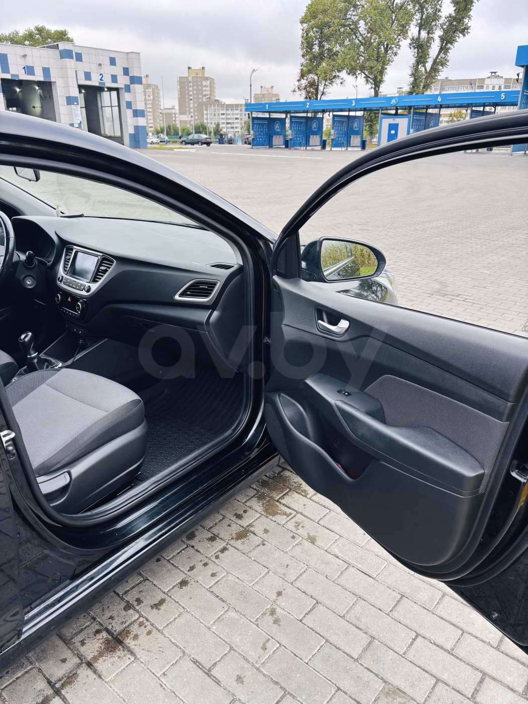 Hyundai Accent фото 8