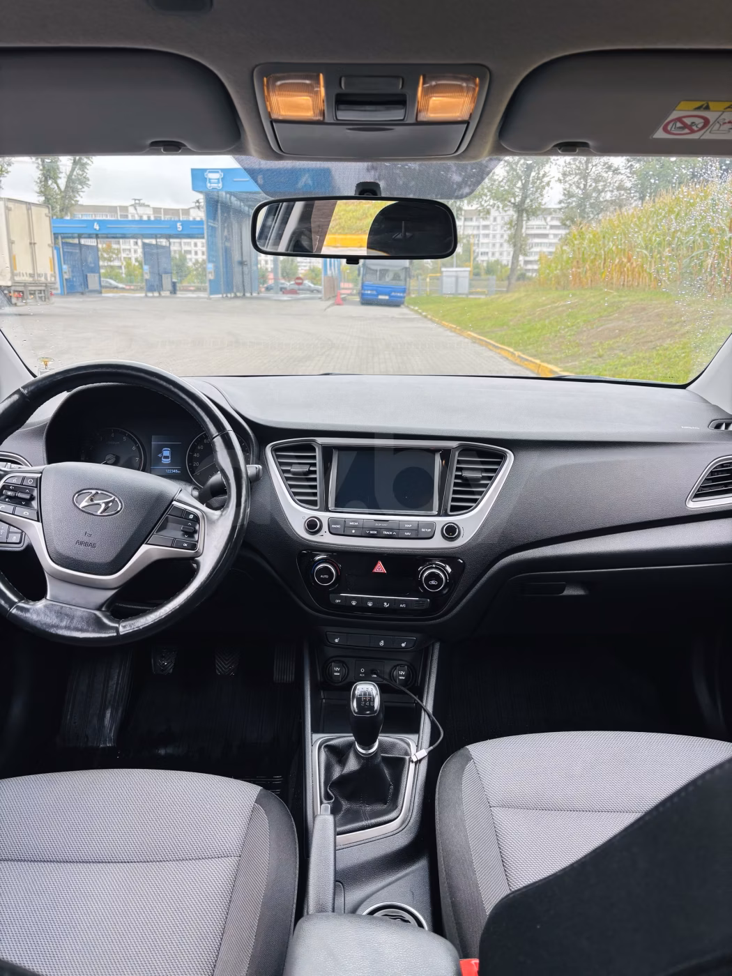 Hyundai Accent фото 10