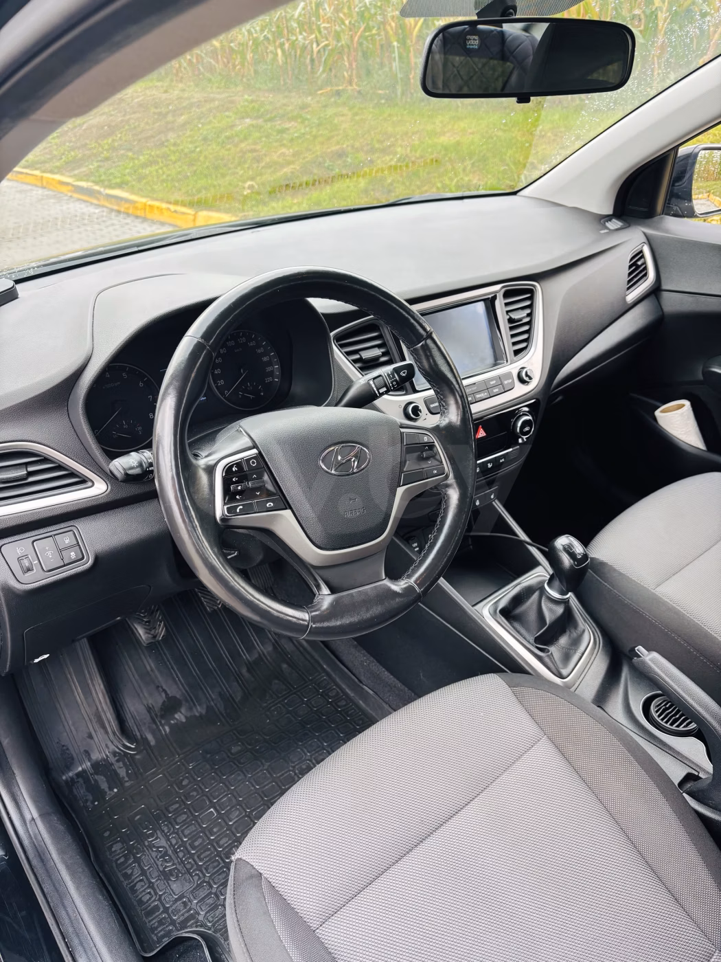 Hyundai Accent фото 12