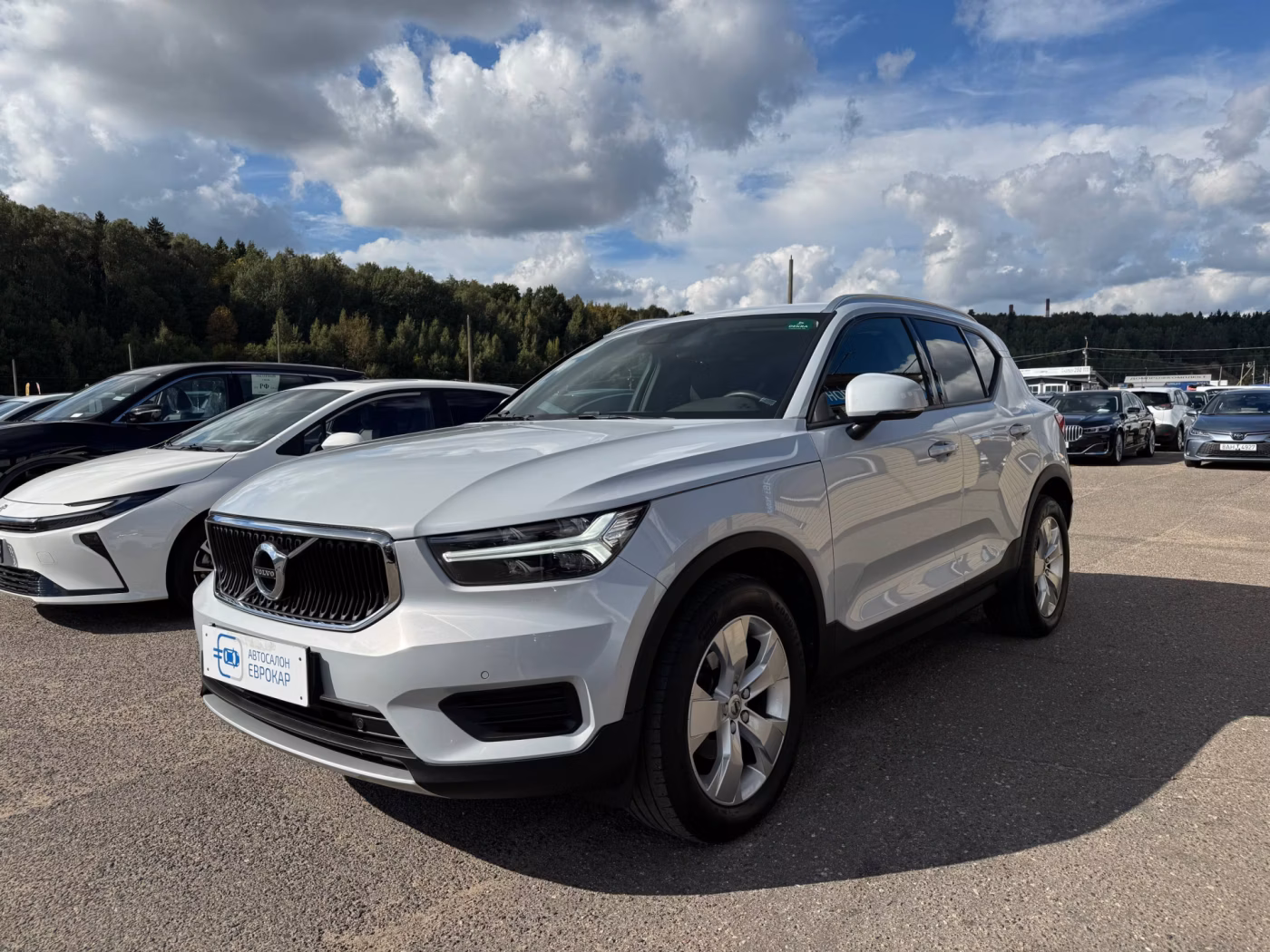 Volvo XC40 фото 2