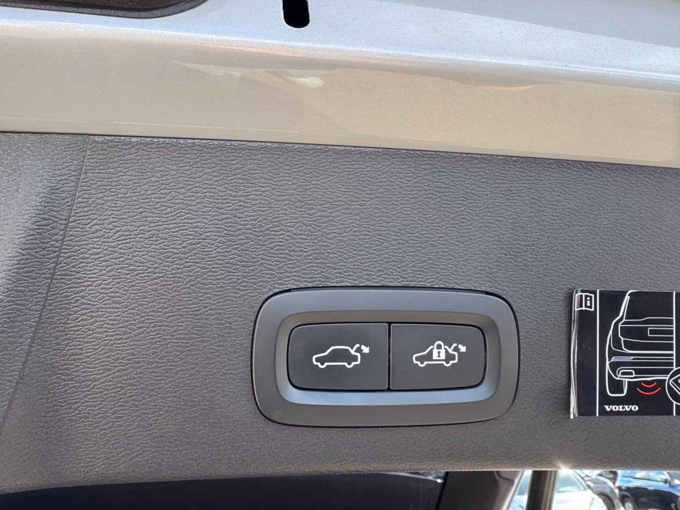 Volvo XC40 фото 13