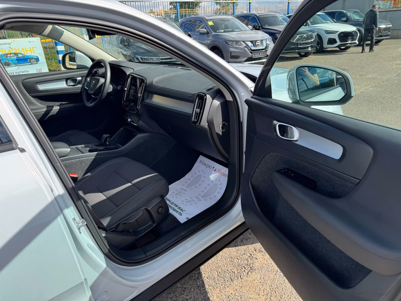 Volvo XC40 фото 14