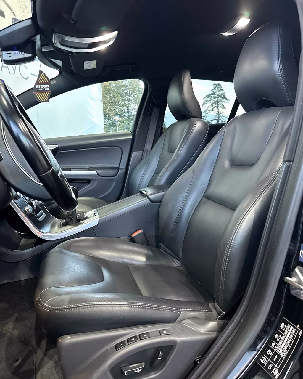 Volvo V60 фото 11