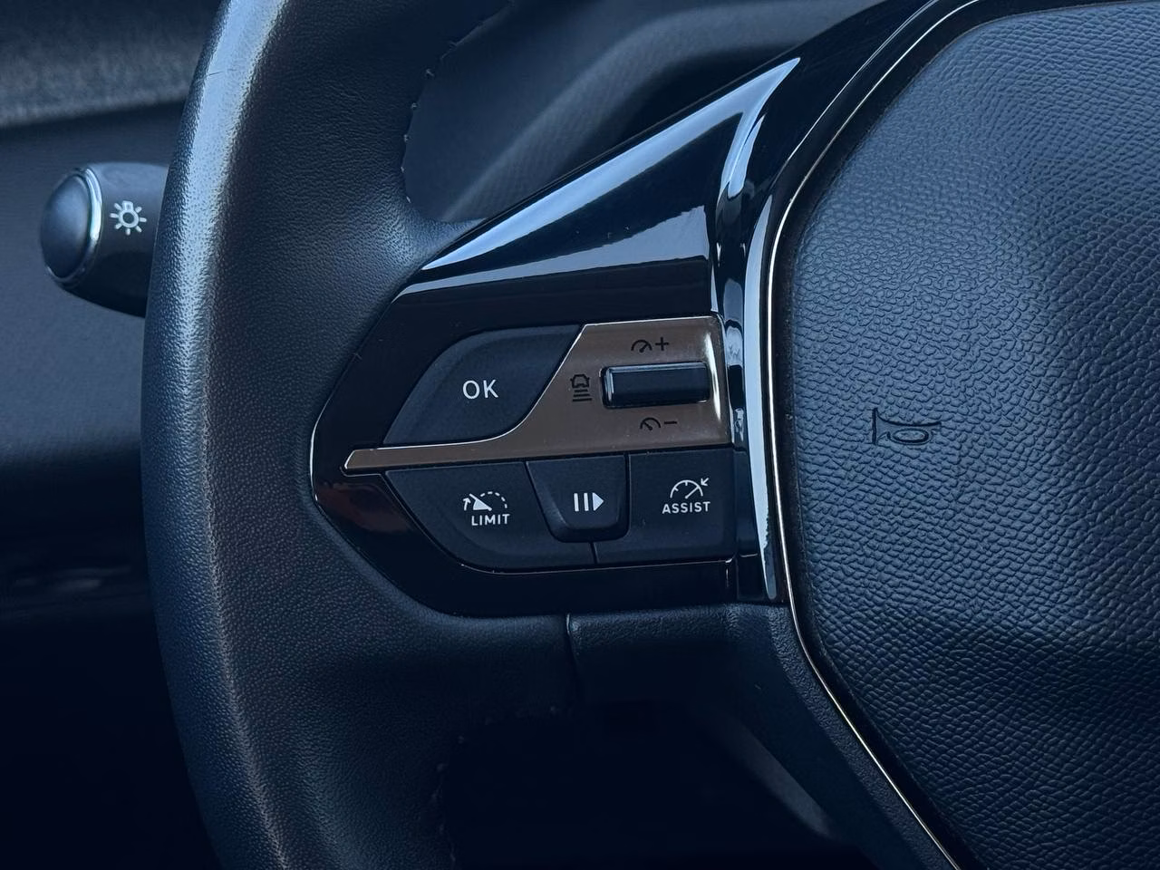 Peugeot 308 фото 13