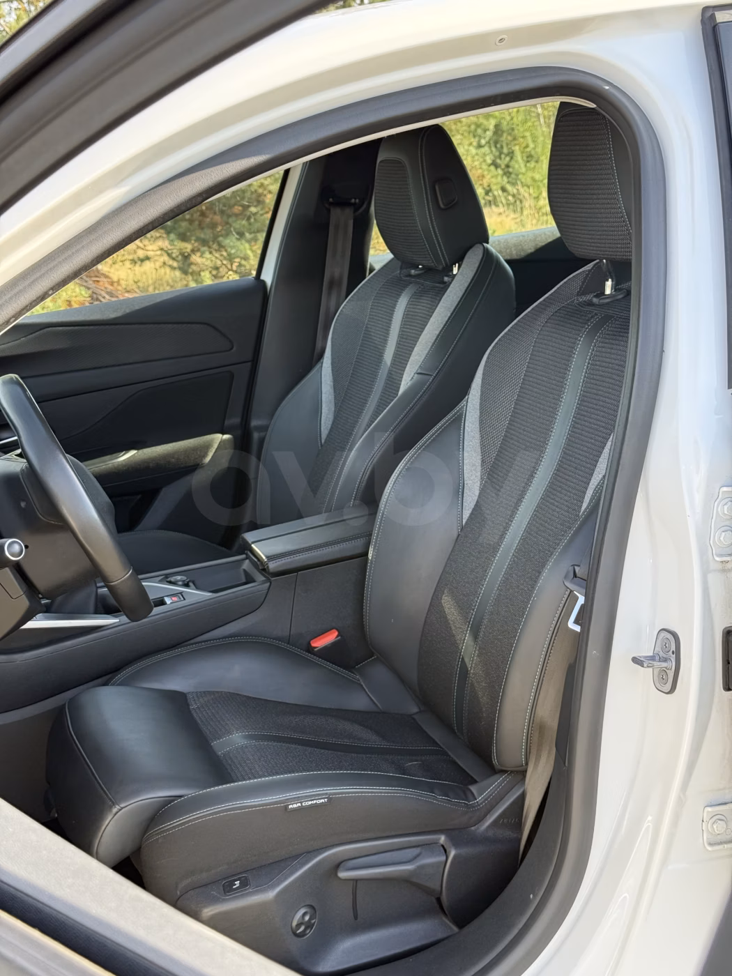 Peugeot 308 фото 2