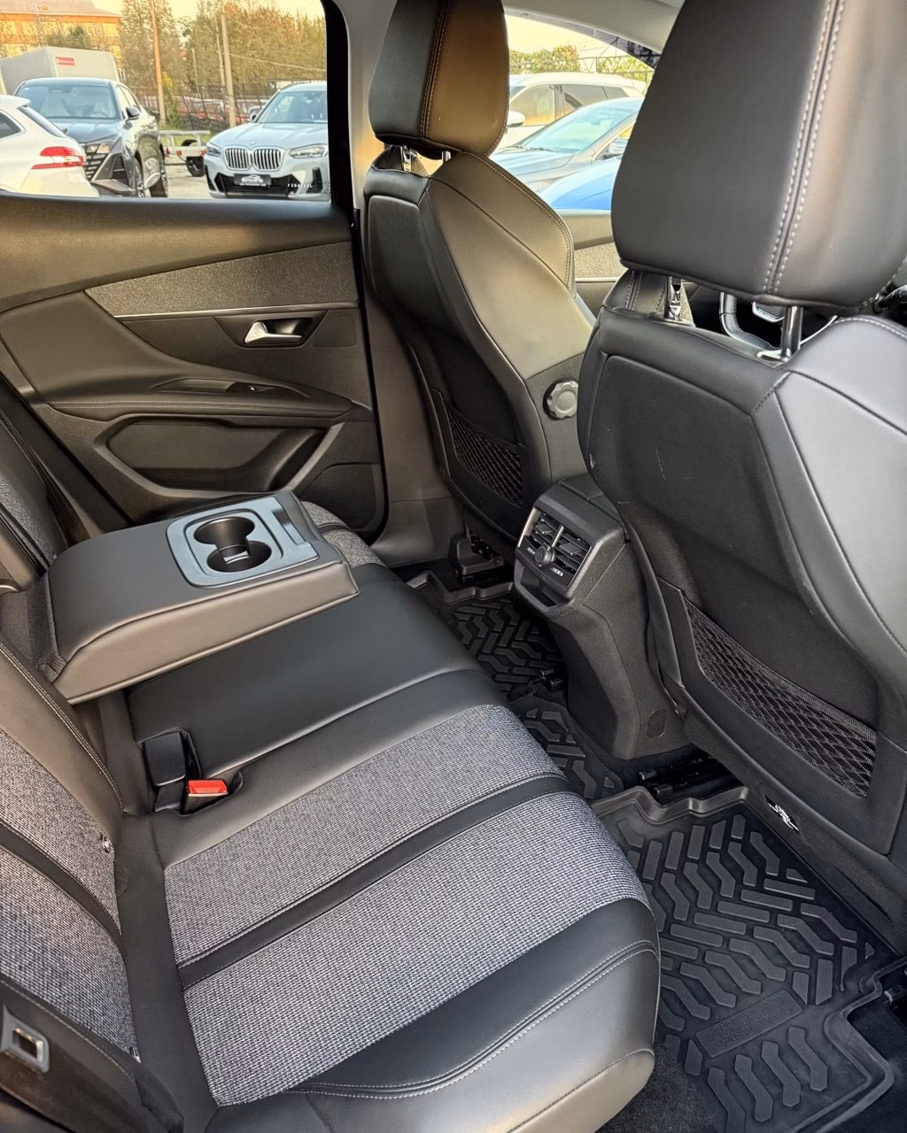 Peugeot 3008 фото 12