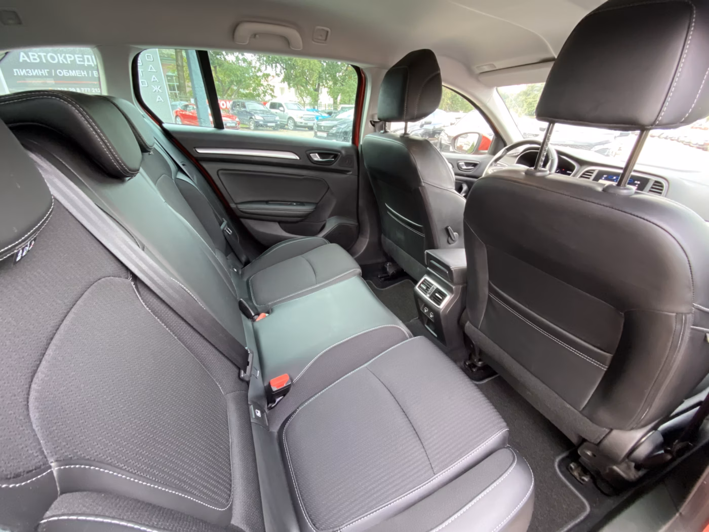 Renault Megane фото 10