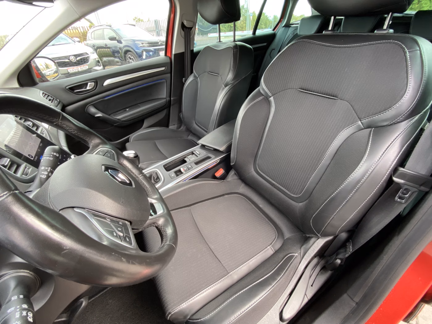 Renault Megane фото 15