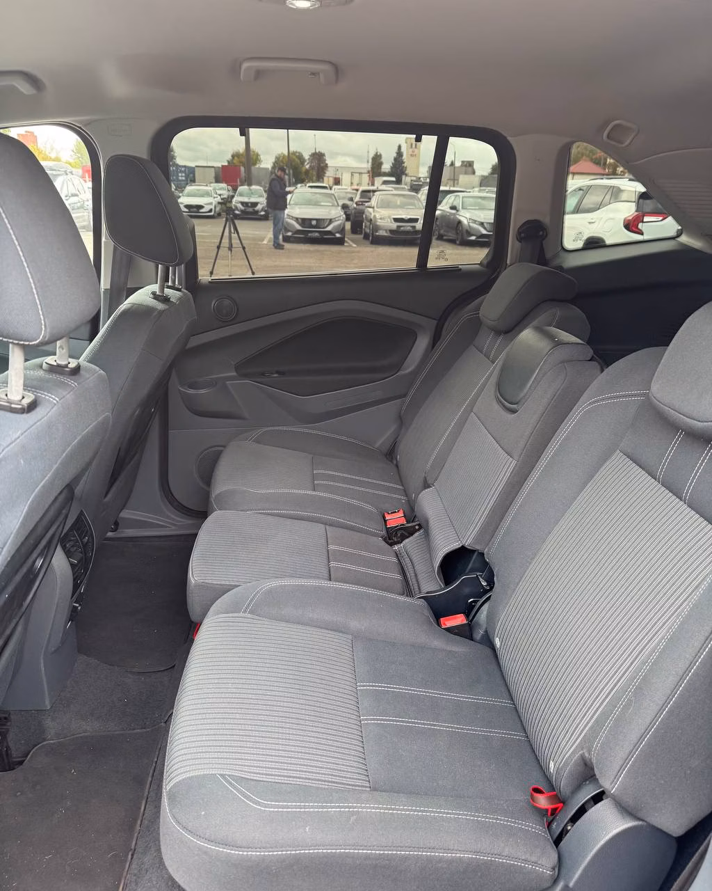 Ford Grand C-Max фото 10