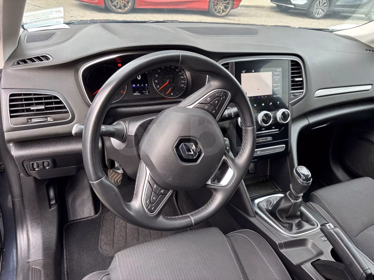 Renault Megane фото 9
