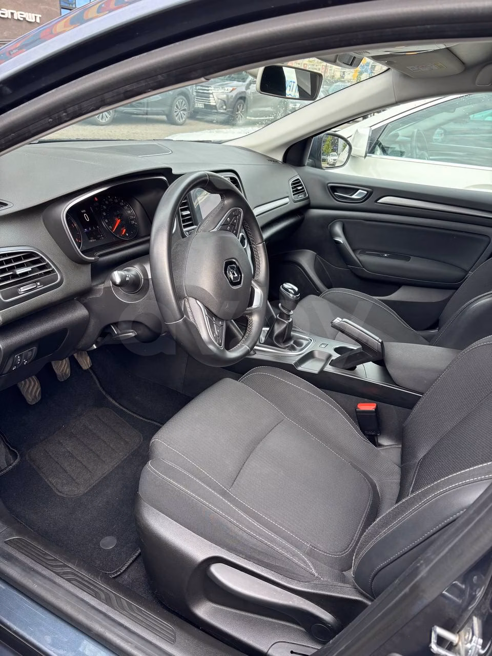 Renault Megane фото 12