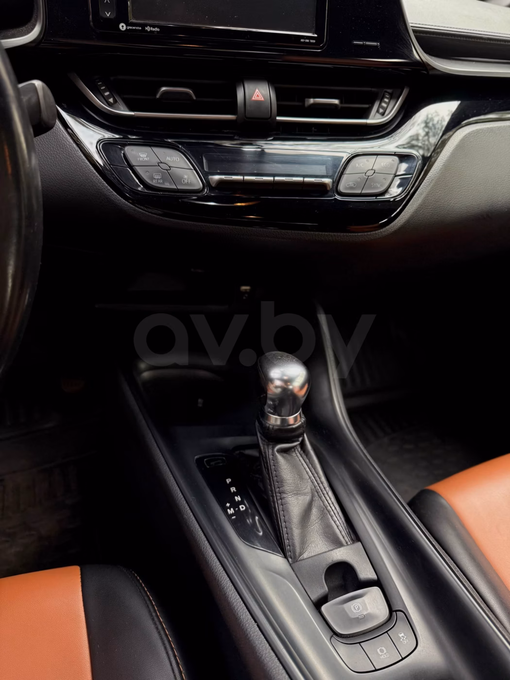 Toyota C-HR фото 11