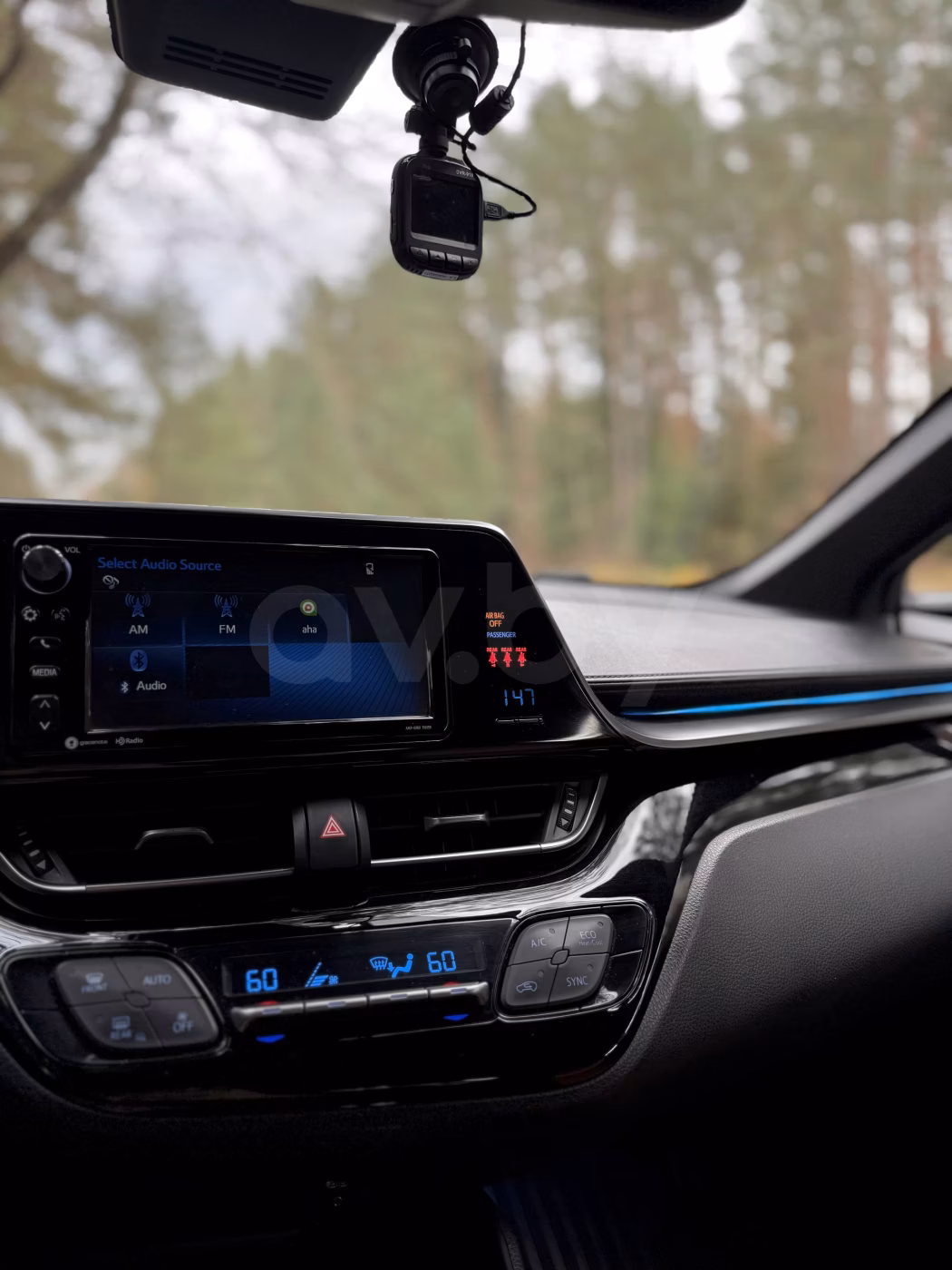 Toyota C-HR фото 15