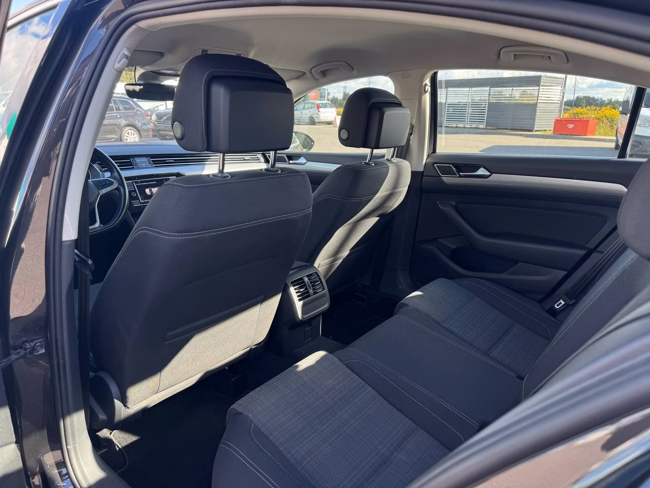 Volkswagen Passat фото 20