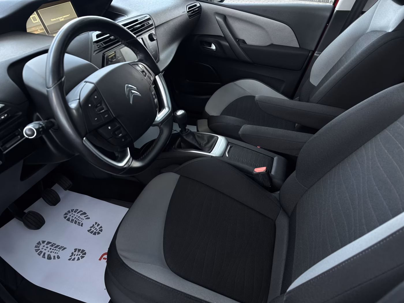 Citroen C4 Picasso фото 9