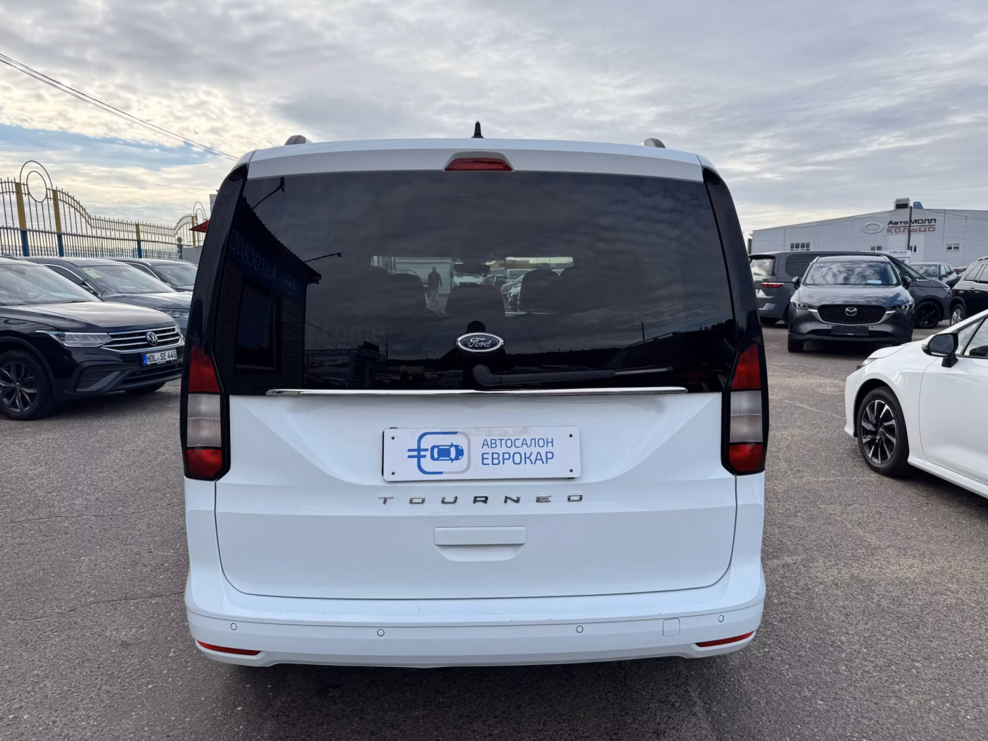 Ford Tourneo Connect фото 6