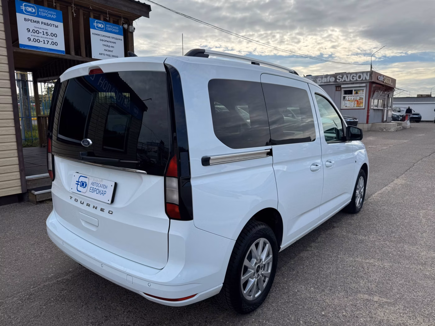 Ford Tourneo Connect фото 7