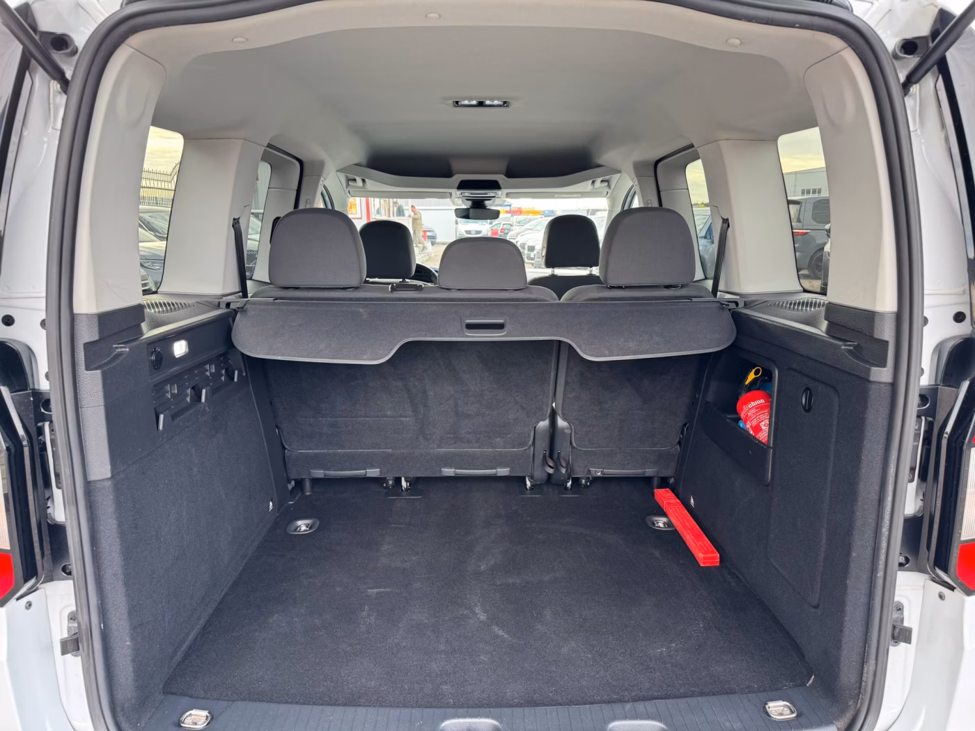 Ford Tourneo Connect фото 12